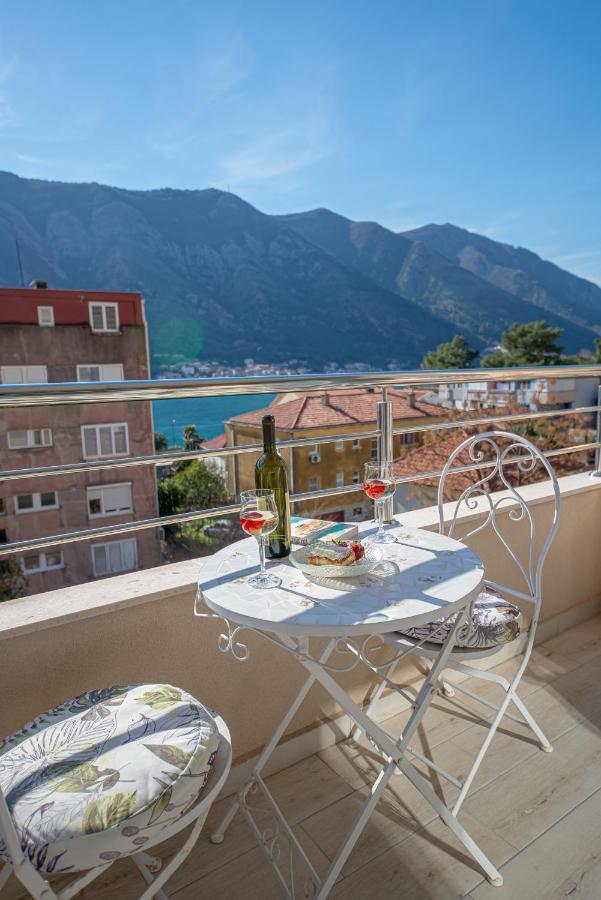 Lena 2 * Kotor